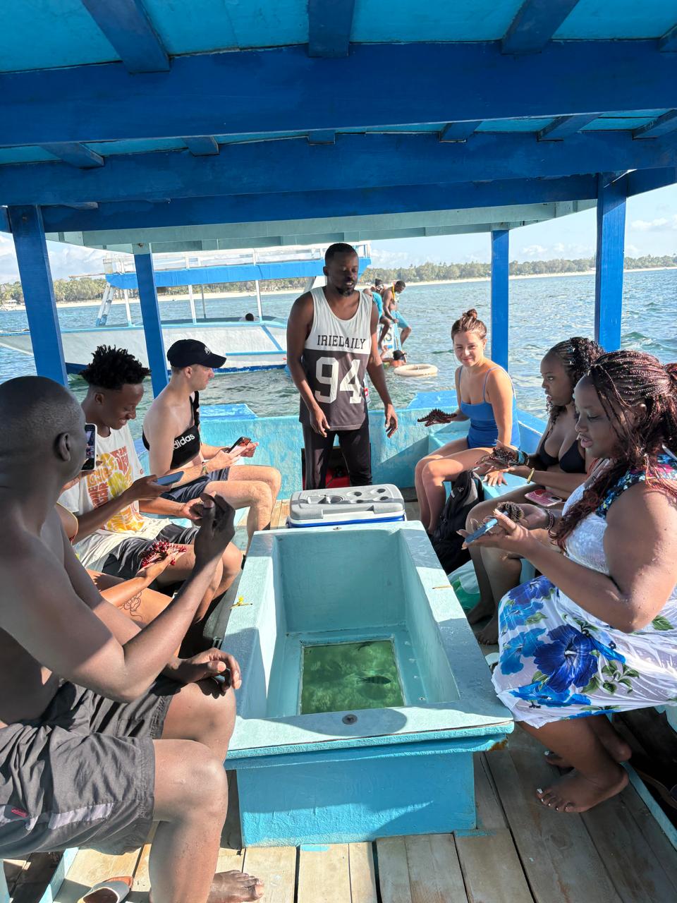 Glass Bottom Boat Experience gallery image 7